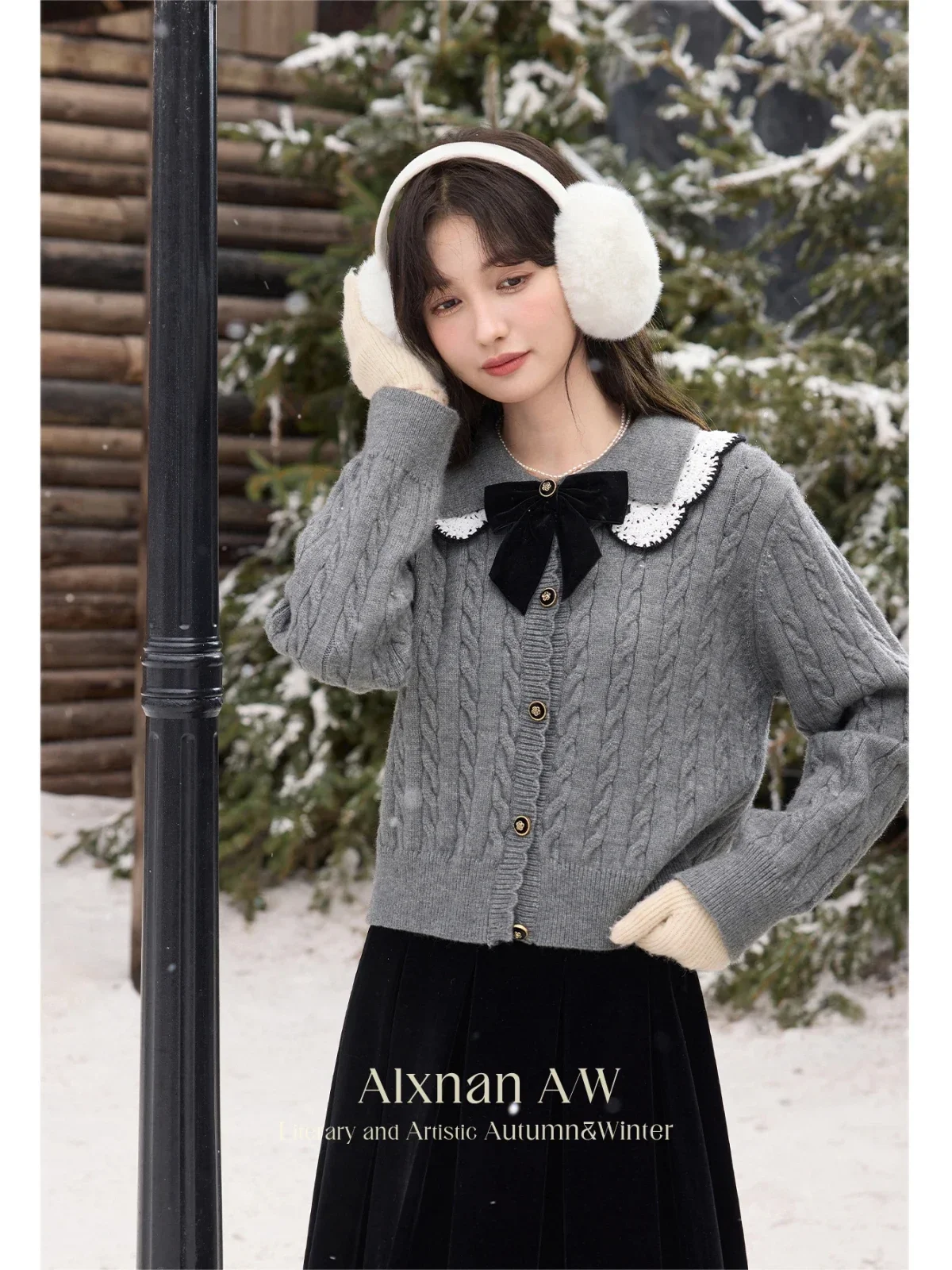 ALXNAN Women Patchwork Cardigan Crochet Doll Collar Long Sleeve Metal Buttons Velvet Bow Sweater Winter Clothing Woman DYL661573