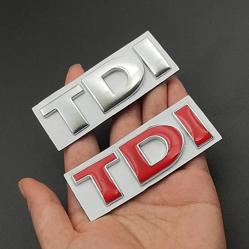 شعار TDI معدني ثلاثي الأبعاد من الكروم الأحمر ، ملصق لوحة تحمل الحروف ، شارة صندوق السيارة ، ملحقات الملصقات