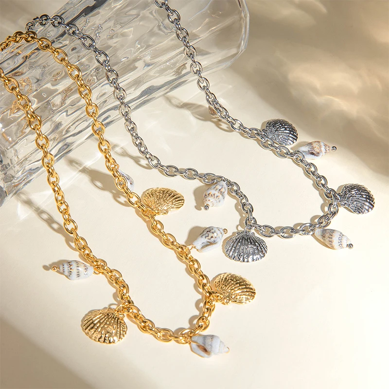 

ROXI | Women Stainless Steel Conch Necklace Trendy Beach Vacation Hot Sale Jewelry 18k Gold Waterproof