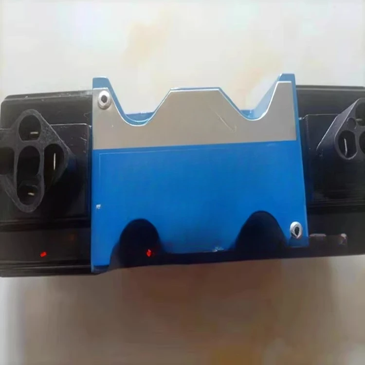 DG4V32NMUH760 Solenoid Valve DG4V-3-2N-M-U-H7-60 in stock