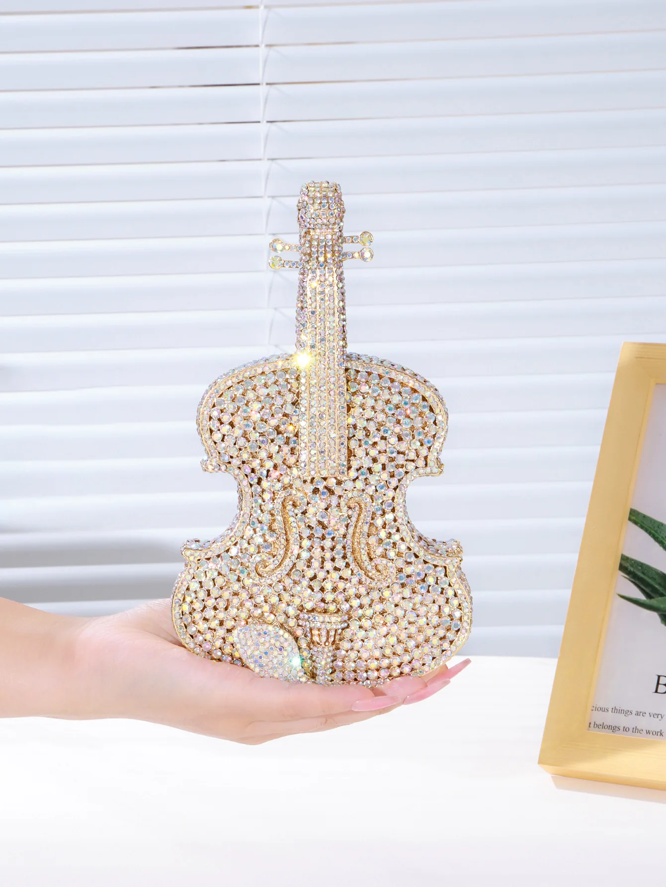 

Fashion Personality Color Violin Versatile Rhinestone Musical Instrument Banquet Diamond Premium Clutch Bolsos De Diseñador Lujo