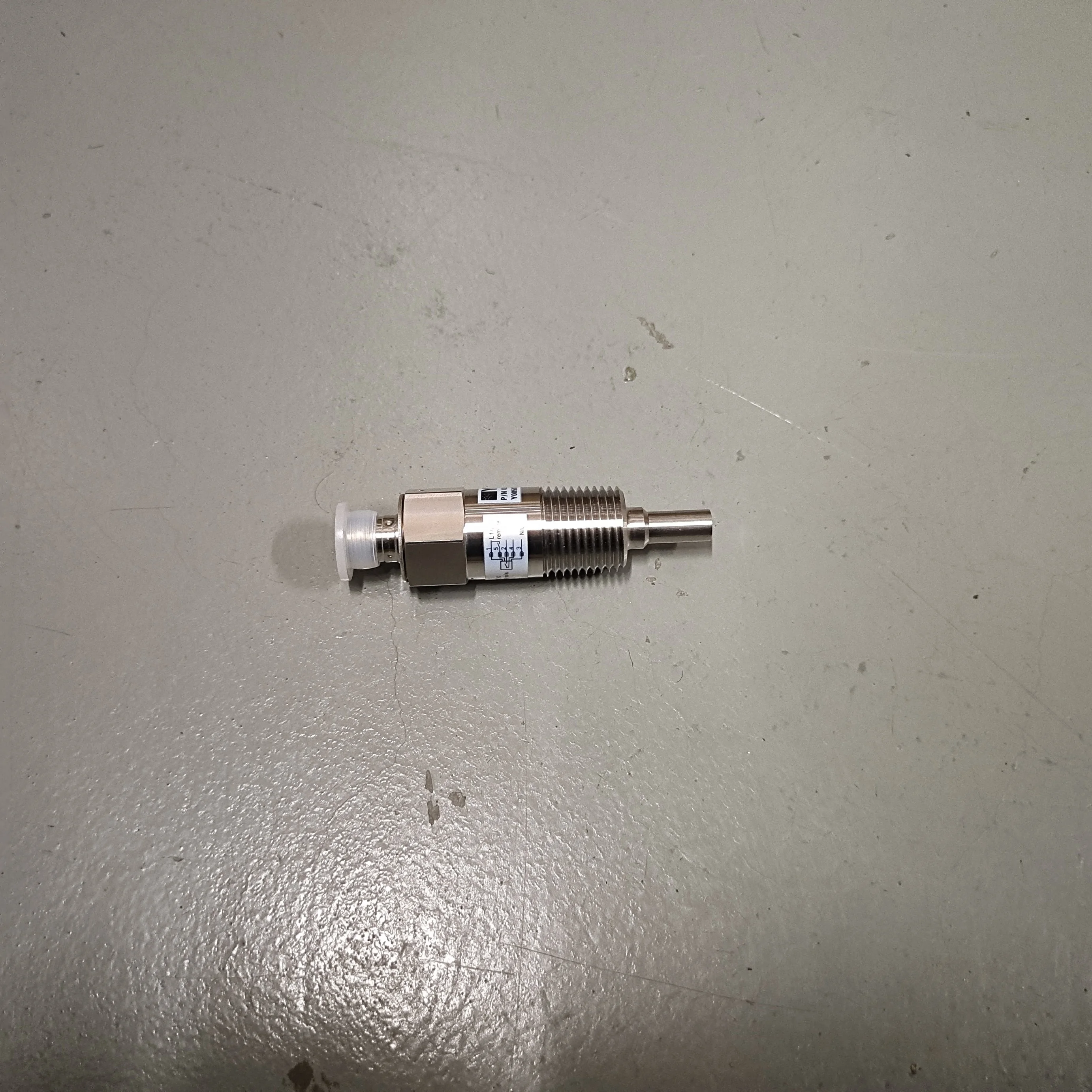 علامة تجارية جديدة مناسبة لمفتاح تدفق تكييف الهواء المركزي 025-41573-000 مفتاح تدفق المياه الإلكتروني #2