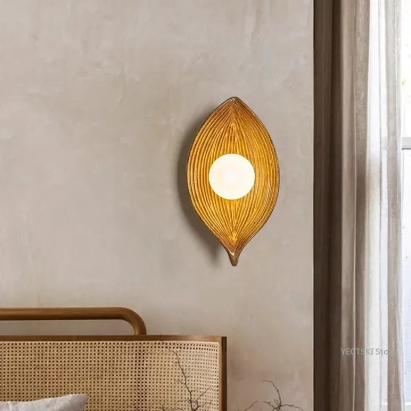 GHJUYIOL Nordic leaf wall lamp Japanese Zen style minimalist and personalized homestay bedroom hallway background wall lamp