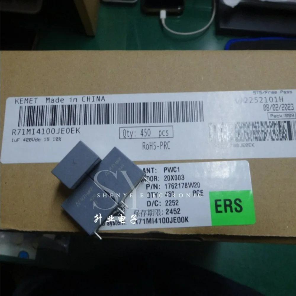 

10pcs/lot AV R71 1.0uf/420V 1u0 1uf 105 Brand New 15mm Film Capacitor R71MI4100J