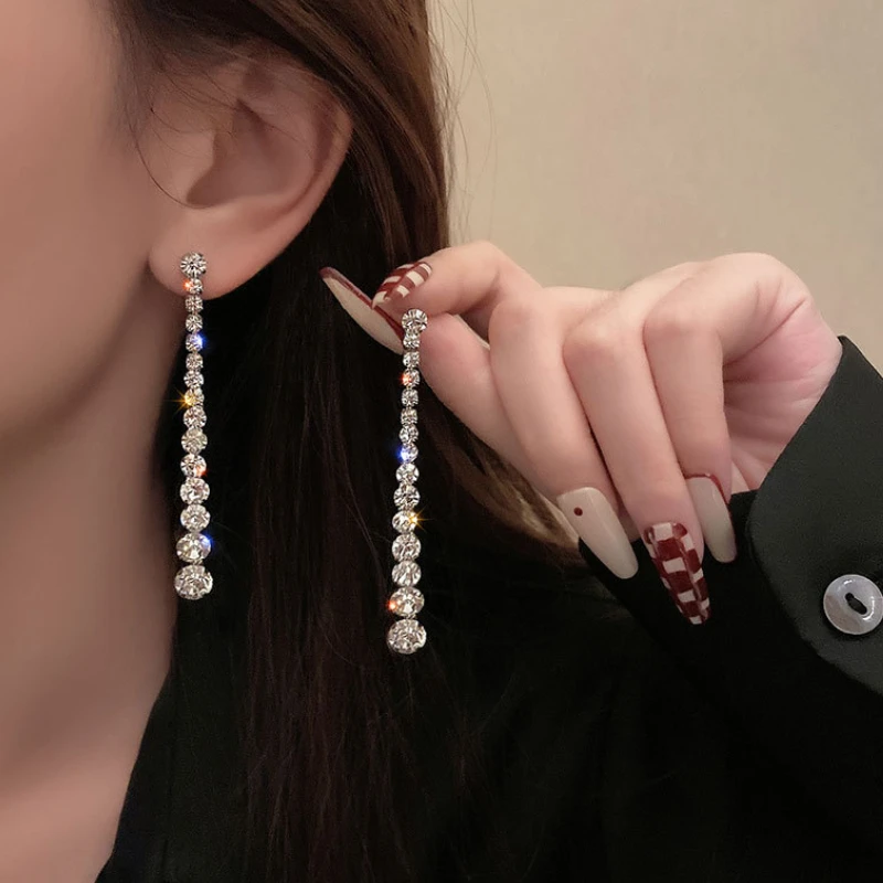 Luxuryinlaid Rhinestones Dangle Earrings For Women 2024 New Fashion Stylish Simple Drop Earring Silver Needle Charms Jewelry