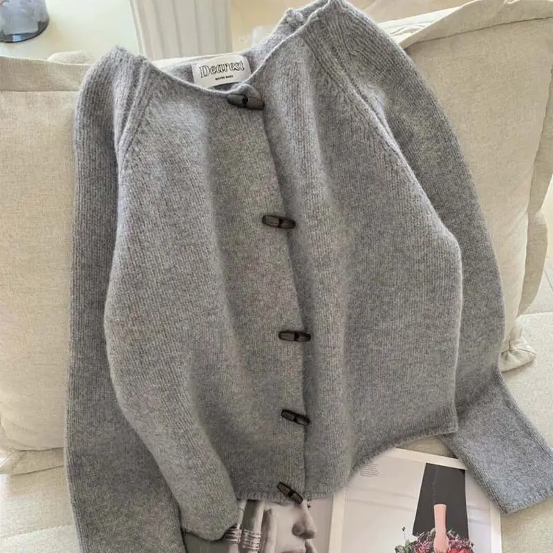 

Gentle Top Horn Button Grey Knitted Cardigan Jacket Women's New Style Milk Outfit Early Autumn