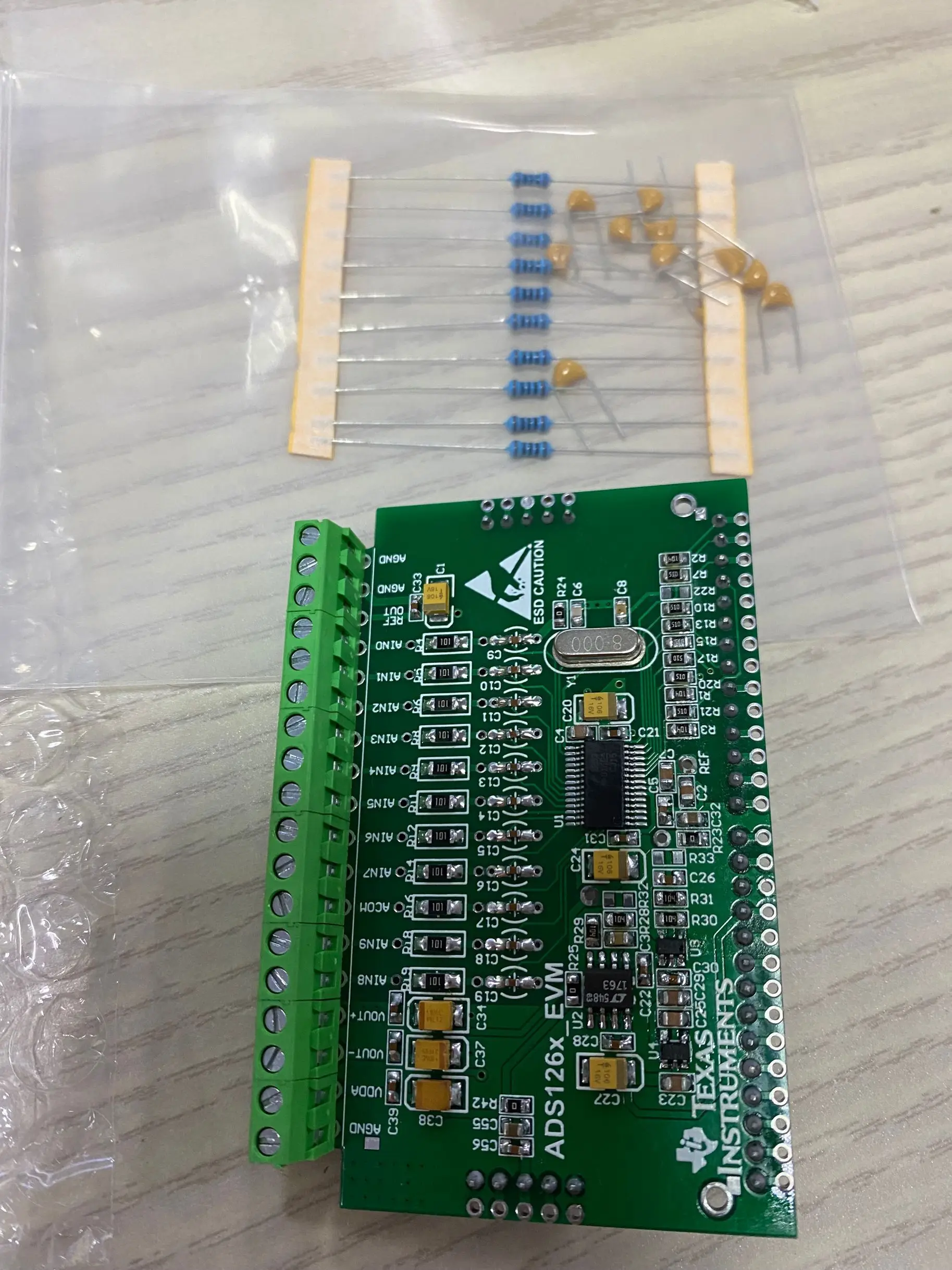 ADS1263 32-bit ADC Thermocouple Load Cell Strain R-T-D PT100 High Precision