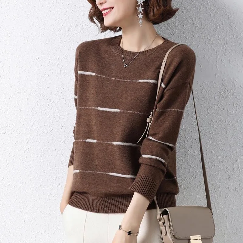 New Autumn/Winter Fashion Korean Edition Color Block Stripe Round Neck Sweater Loose and Versatile Western Women\'s Knitted Top