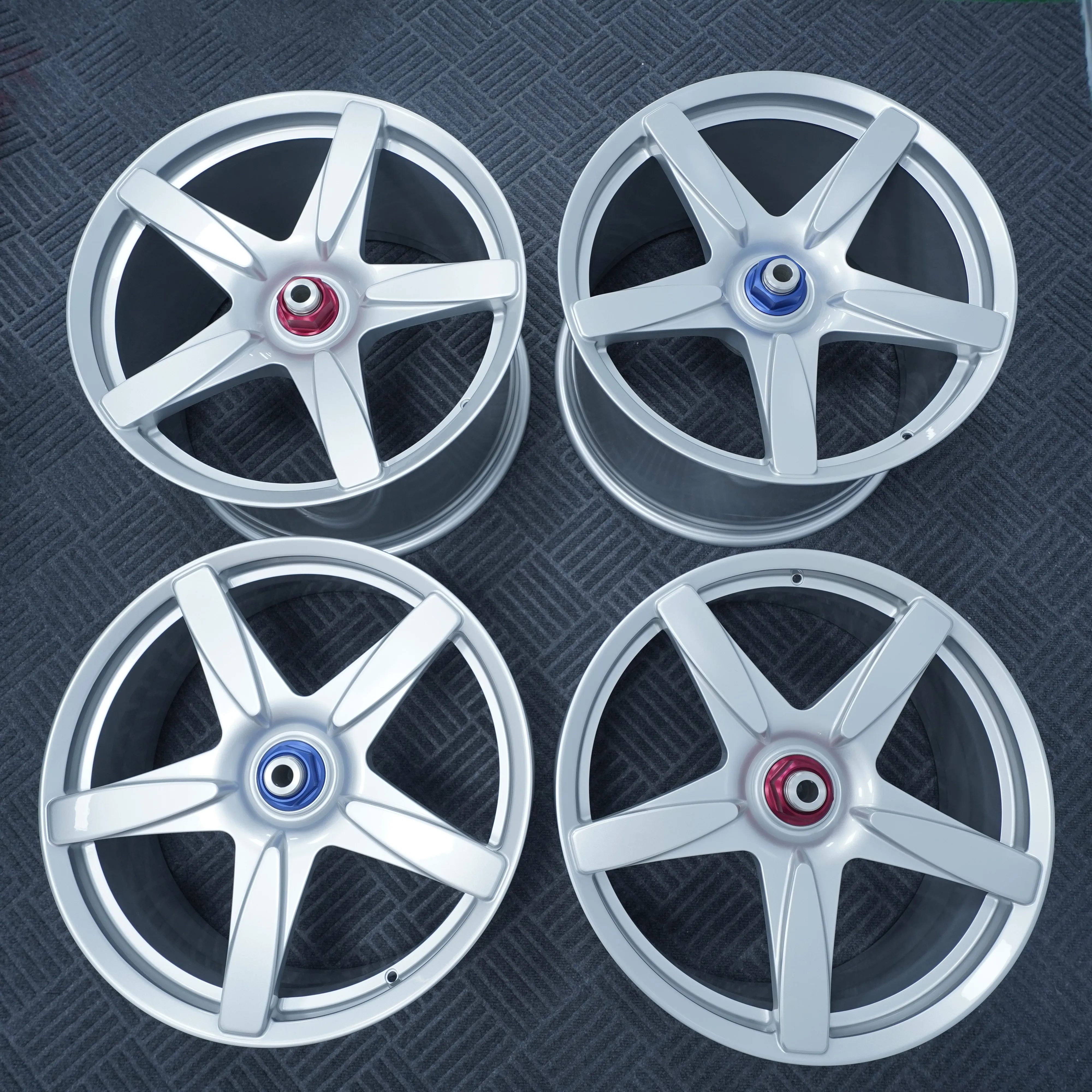 

Monoblock Forged Wheels with Lightweight Design for Benz Audi 5x114.3 5x120 5x130 18 19 20 21 22 Inch