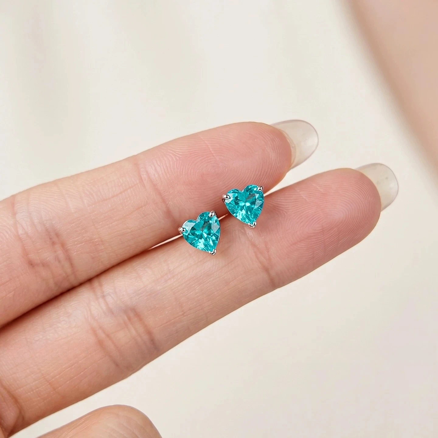 S925 Silver Ear Nail Paraiba Color 6 * 6mm Heart Shaped Zircon Inlaid Fashion Love Women's Jewelry view 3