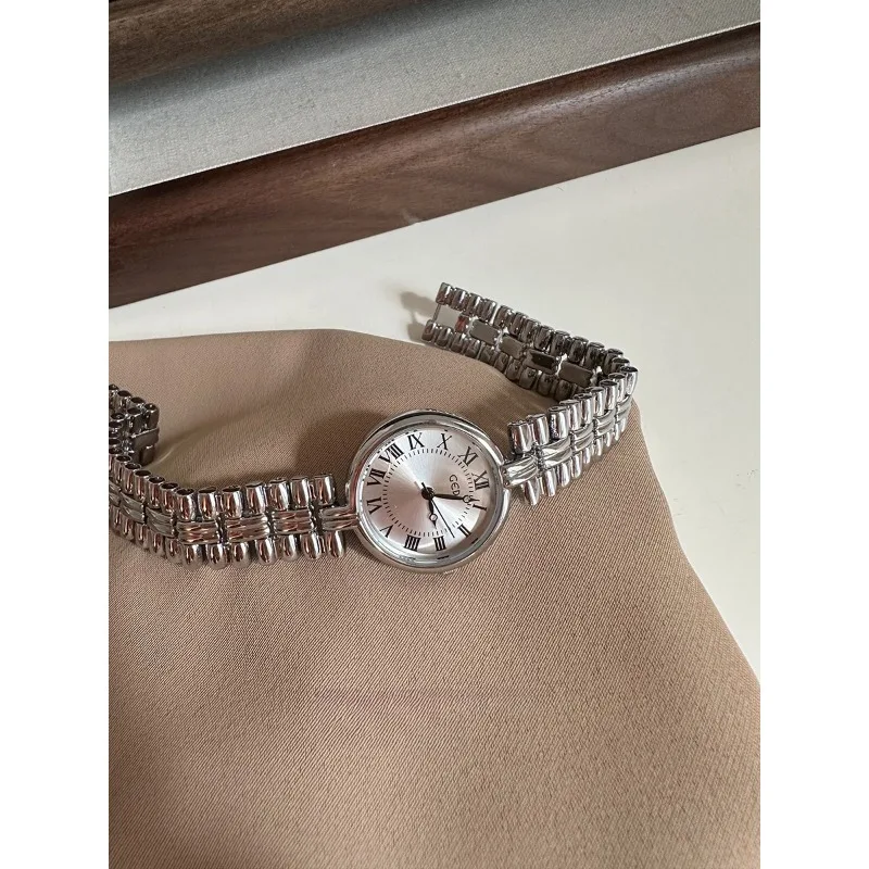 Vintage Jewelry Luxury Small Dial Women Watches Chain bracelet Lady Clock Quartz Antique Wristwatches