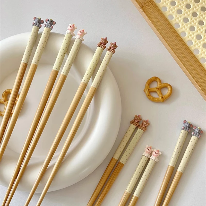 Kawaii Animal Chinese Chopsticks Cute Wooden Food Sticks Reusable Korean Japanese Kitchen Sushi Chopsticks For Children Adult