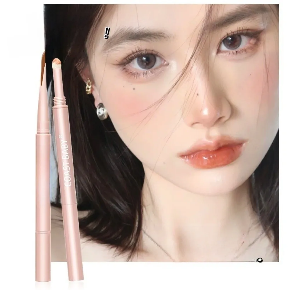 قلم تحديد عيون مزدوج الأطراف مقاوم للماء مع فرشاة كريمية ناعمة للاستلقاء على شكل دودة القز منير العين يدوم طويلاً