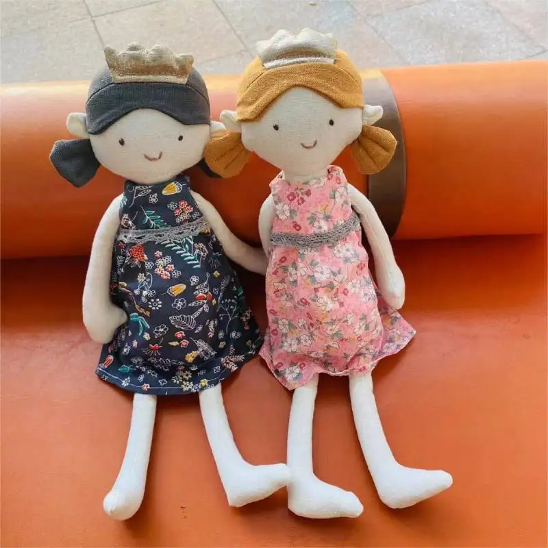 New Design Fabric Stuffed Dolls Wearing Beautiful Floral Dress Soft and Cute for Girl\'s Gift and Playing Mate & Companion