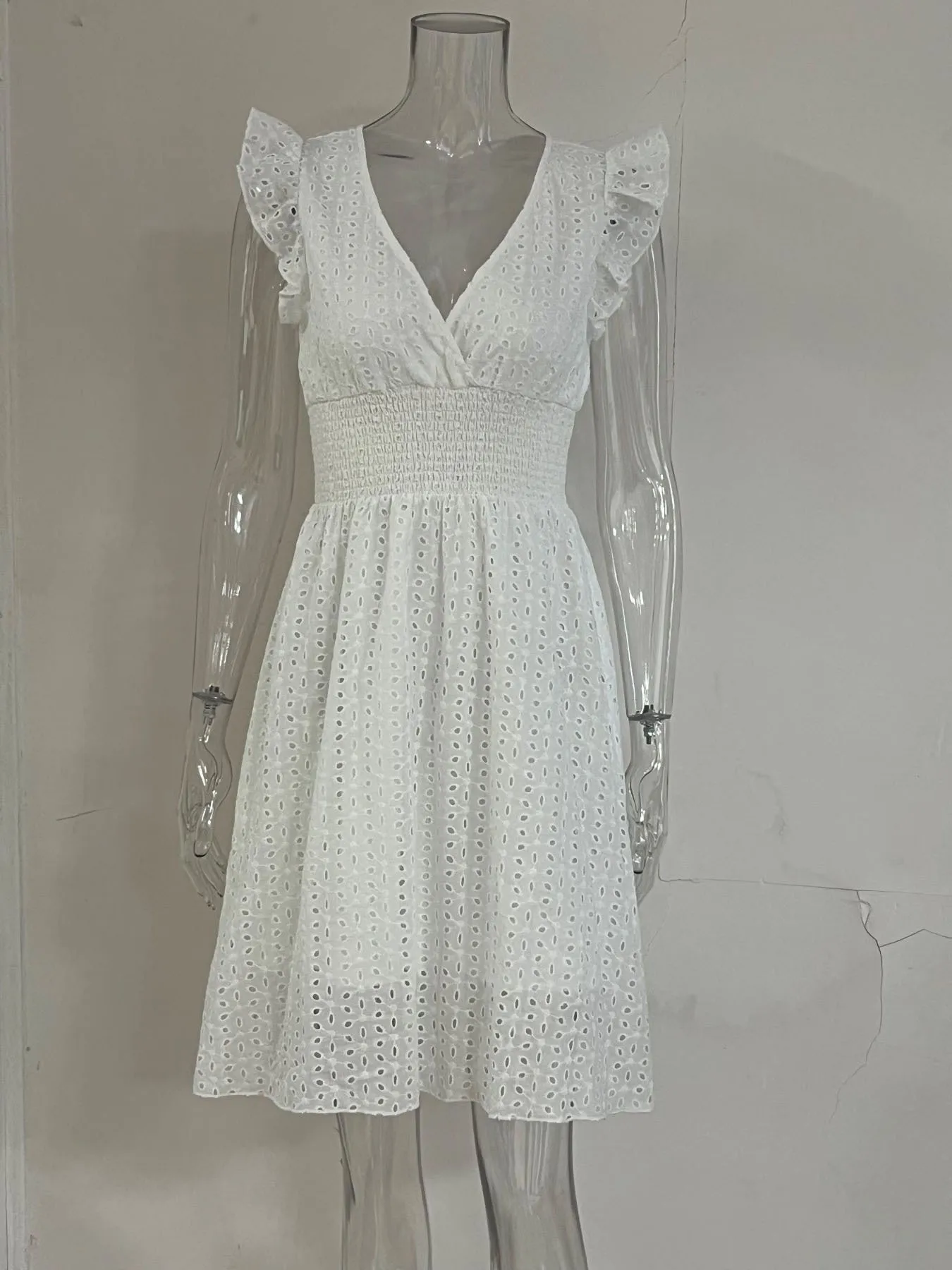 Grenzüberschreitendes Kleid mit Lotusblattärmeln, ausgehöhlter, bestickter Sommeroverall mit V-Ausschnitt für Damen, mittellanger Rock