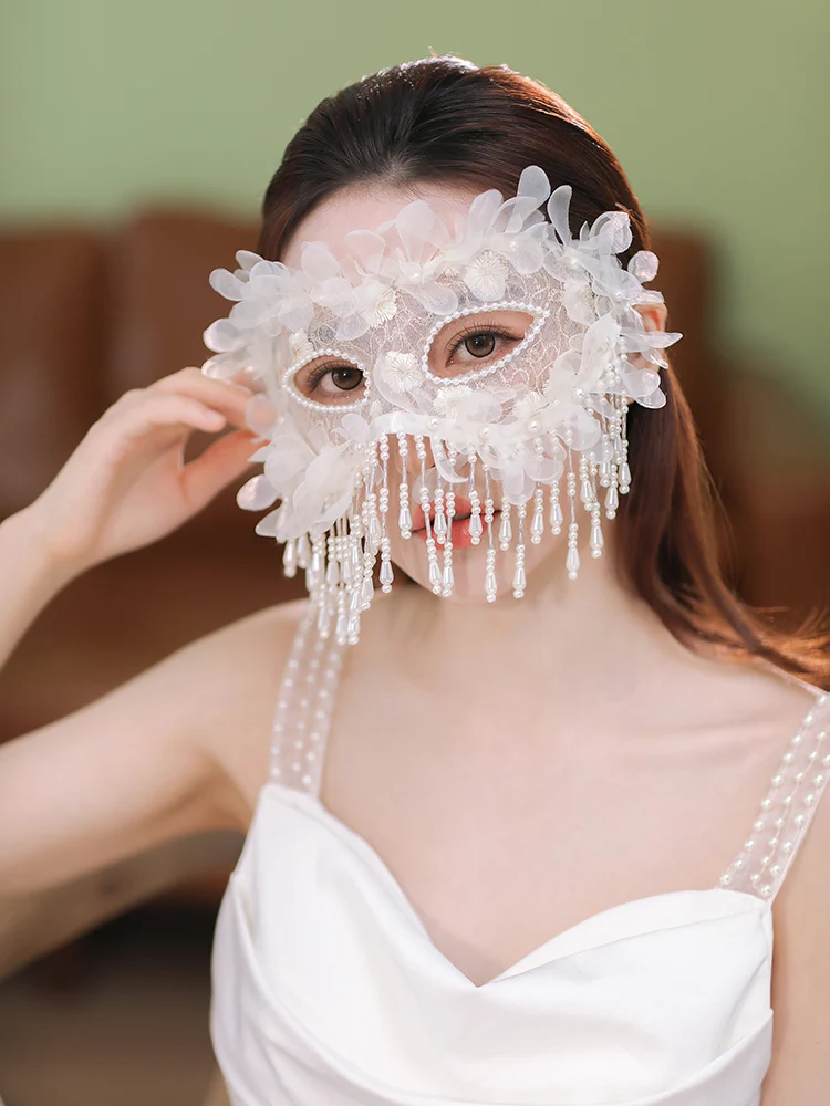 

Mask Hollow Lace Floral Embroidery with Pearl Tassel Women's Full Face Sexy Suitable Masquerade Party Performance Props Fashion