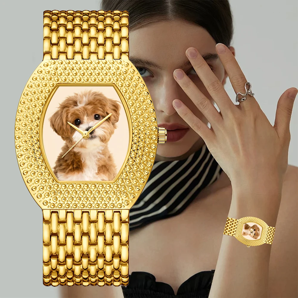 Um relógio personalizável em forma de barril. Você pode personalizar com um logotipo da empresa, família ou fotos de animais de estimação. Compre com um presente requintado p