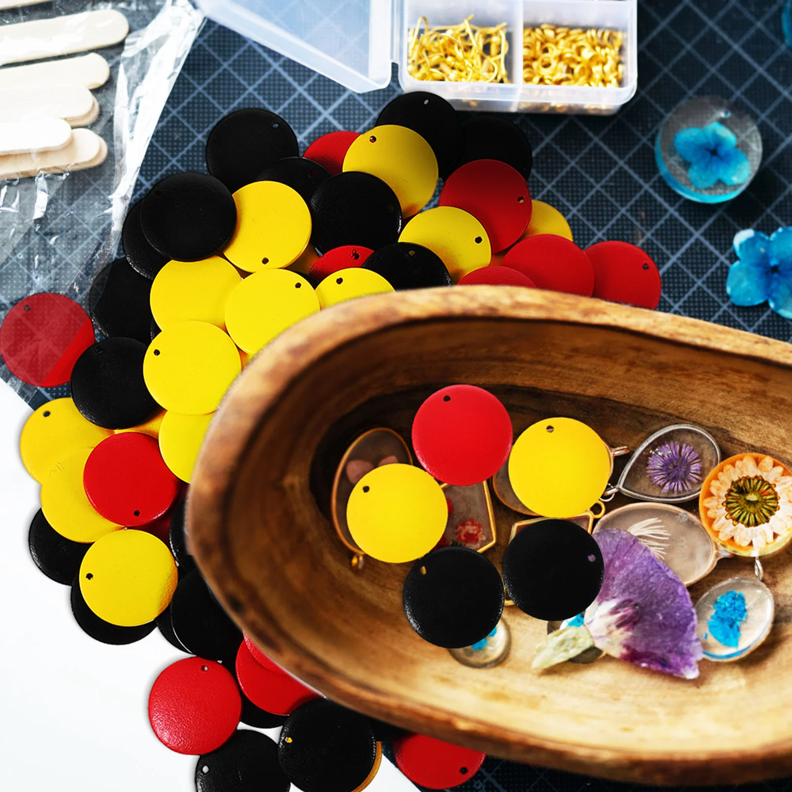 

100Pcs DIY Earring Materials Wooden Round Circle Charms Pendants for Jewelry Making Necklace Bracelet Earring Charms