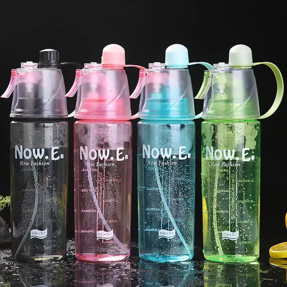 Botella de agua creativa con pajita, taza pulverizadora para bebidas, botella de agua pulverizada portátil de 600ML para deportes al aire libre