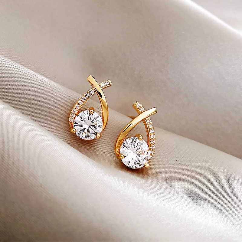 Gold Color Metal Fashion Korean Earrings For Women Sparkling Zircon Ear Pendant Cuff Clip Earrings Wedding Party Jewelry Gifts