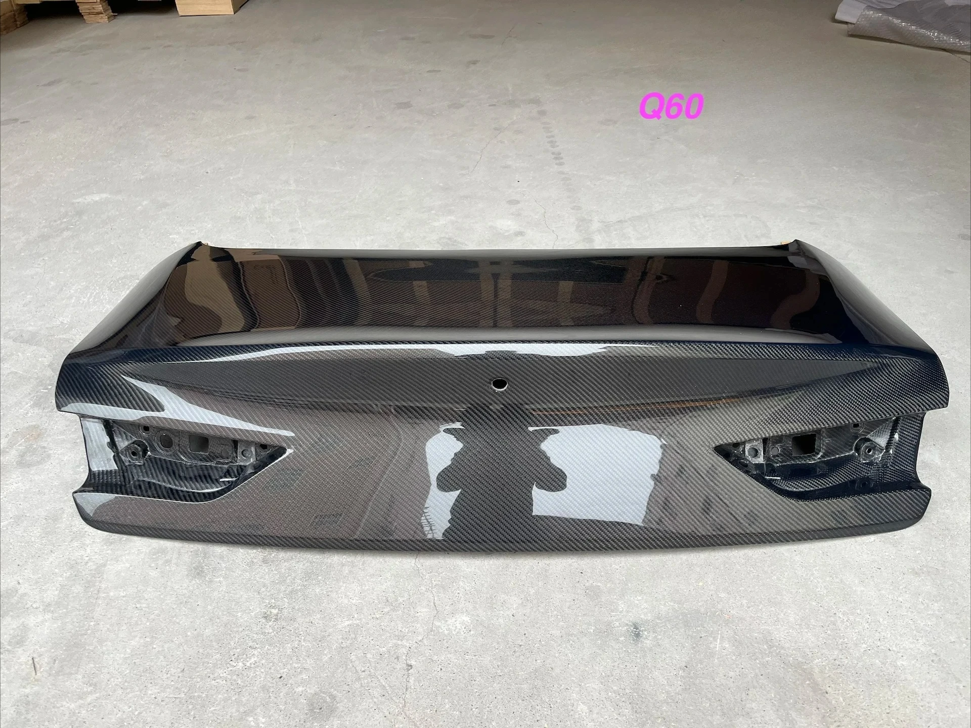 Bagagli stile FORInfiniti Q60 2017 MRD CSL ad alta resistenza in fibra di carbonio