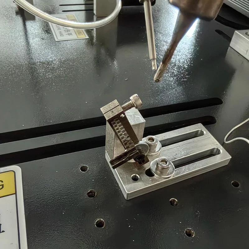 

Semi-Automatic Multi-Core USB Soldering LED Lights