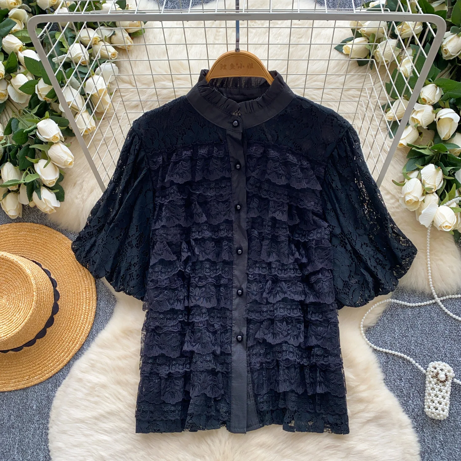 2025 여름 신상 여성 캐주얼 레이스 싱글 버튼 짧은 랜턴 소매 O넥 단색 셔츠 여성 의류 탑