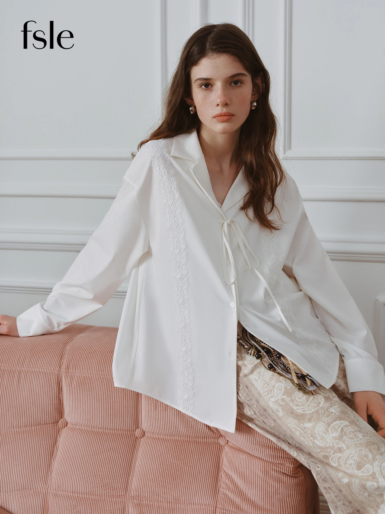 

FSLE Minimalism 2025 New French Style Commuting Lace Shirt For Women 2025 Autumn New Arrival Strap Design Blouse Top 25FS13177