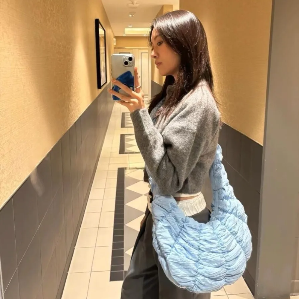 Bolsa de ombro acolchoada estilo coreano para mulheres, Hobos em nuvem macia, sacolas ruched, bolsa croissant, designer, 2024