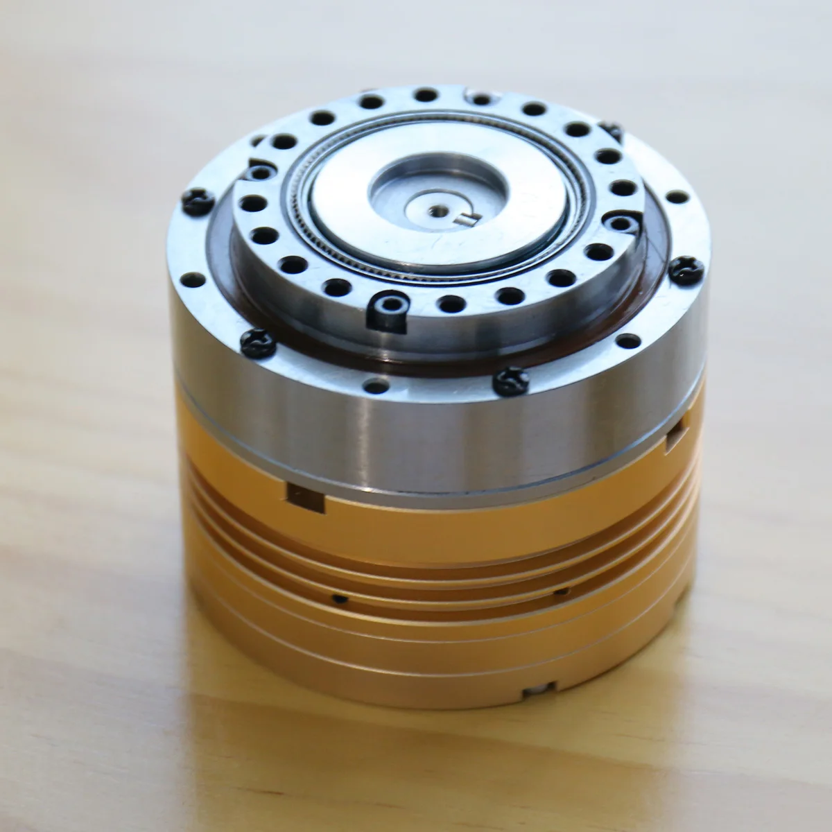 Intelligent Control 17-joint Servo Motor Harmonic Reducer All-in-one Manipulator Robot Arm Alpha Dog CAN Communication