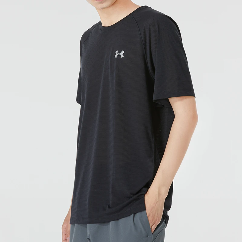

Мужская удобная футболка Under Armour Streaker Teet с короткими рукавами и круглым вырезом для тренировок и бега 1361469-001