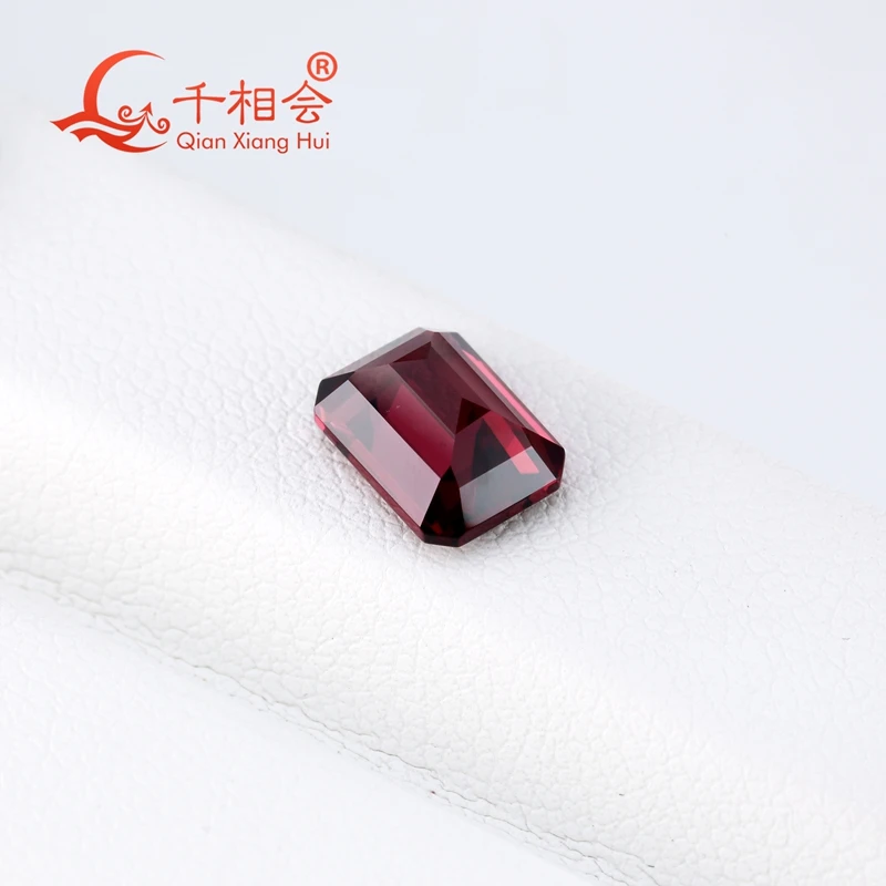 

Натуральный красный гранат, изумрудная огранка 2,47 карата, свободный драгоценный камень, изумрудная форма, сертифицированный GRC