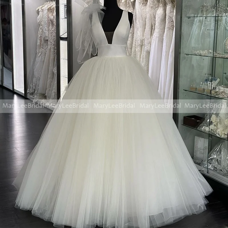 

Princess V-neck Ivory Wedding Dress Ball Gown Satin Bodice Tulle Skirt Puffy Bride Gown 2024 Simple vestido de noiva Tailor Made