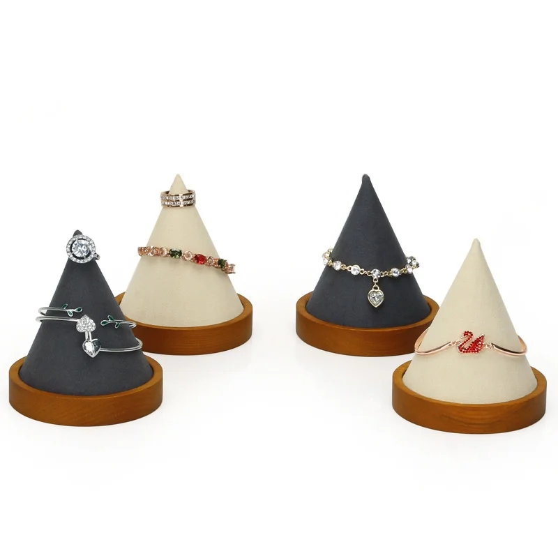 حامل عرض مجوهرات خشبي مبتكر على شكل مخروطي للأساور والخواتم، مناسب لعرض وحامل المجوهرات