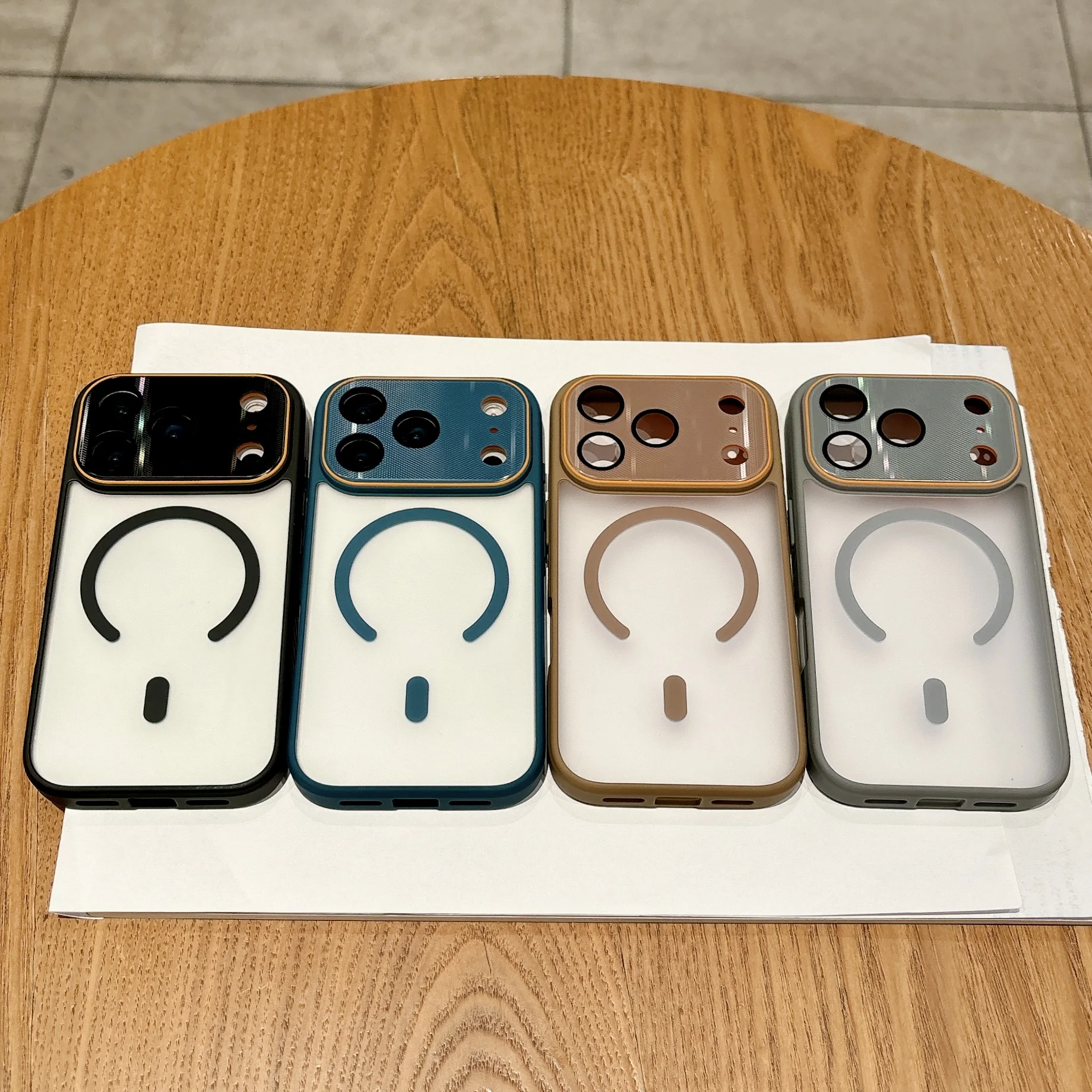 เคสโทรศัพท์กันกระแทกแบบแม่เหล็ก Magsafe ผิวสัมผัสแบบด้าน ป้องกันกล้อง สำหรับ iPhone 17 Air 16 15 14 Plus 13 12 11 Pro Max