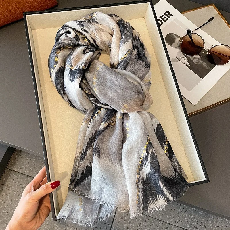 Ombre Tie Dye Wavy Bronzing Scarf Thin Breathable  Viscose Shawl Summer Casual Sunscreen Travel Scarves Women Muslim Hijab Sjaal