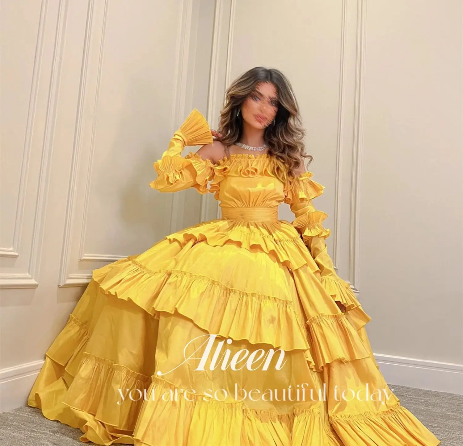 Aileen luxe damesavondjurken 2024 damesavondjurk gelaagde A-lijn prom jurken 2025 op maat gemaakt geel satijn feest