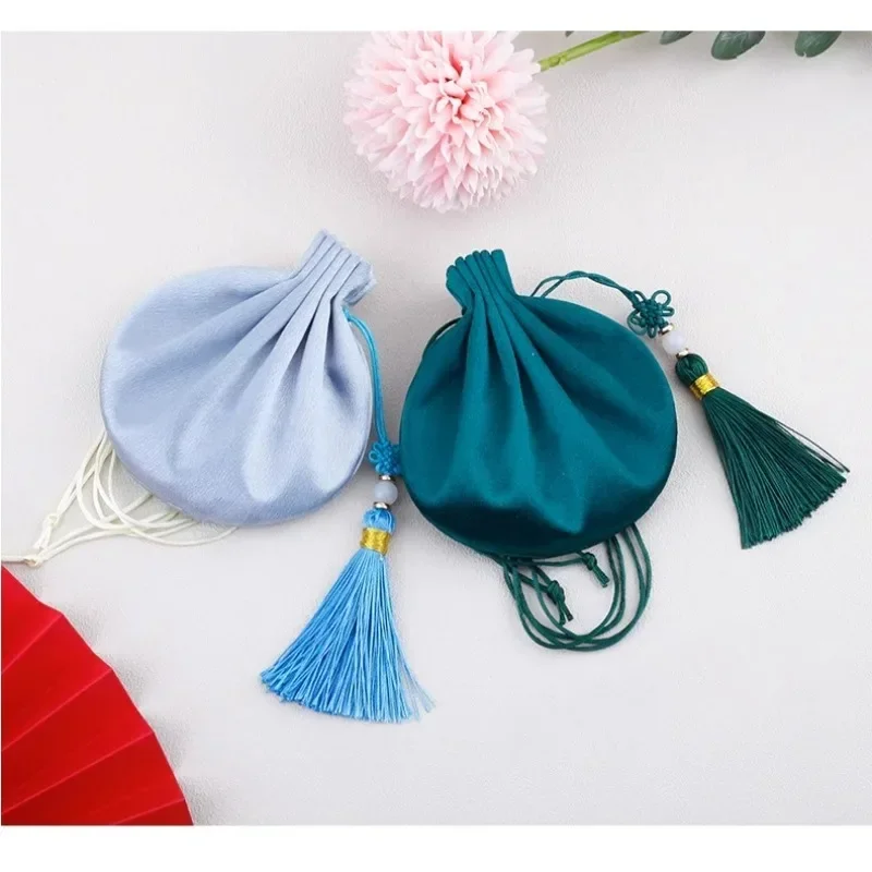 

Natural old sandalwood agarwood sachet