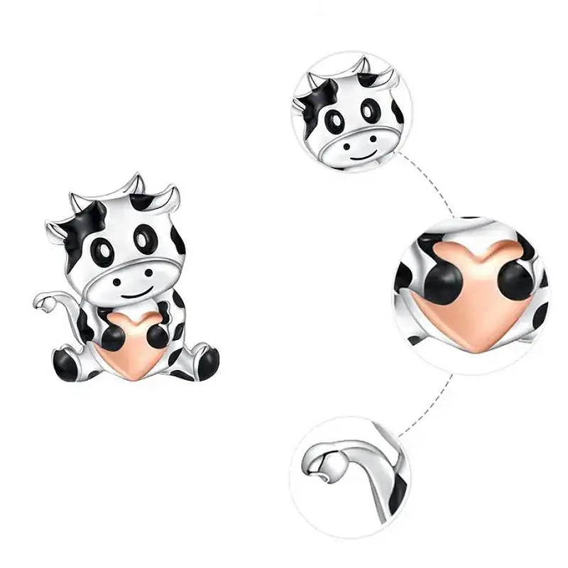 Huitan Niedliche Kuh-Herz-Ohrstecker für Damen, zweifarbig, Metall-Accessoires für den Alltag, Mode, Party, vielseitiger Schmuck im Tierstil