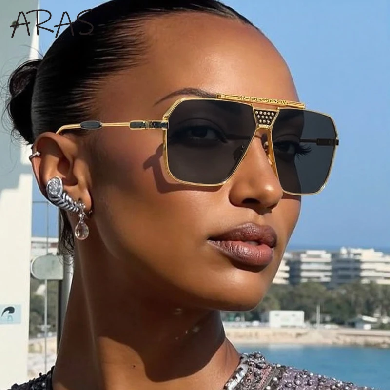 Steampunk Oversized Square Sunglasses Women 2025 Luxury Brand Vintage Punk Metal Frame Sunglass For Lady Outdoor UV400 Eyewear