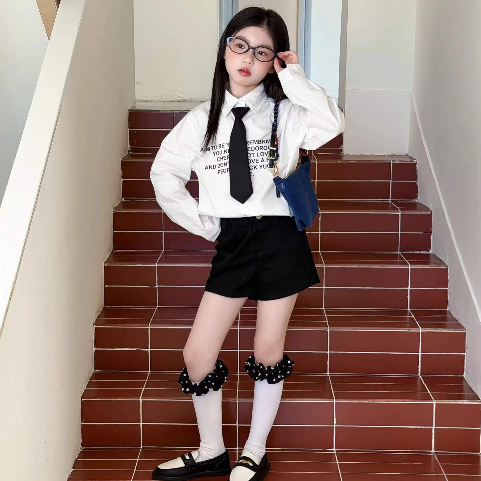 

Two-piece Set Long-sleeved Shirt Letters Black Shorts Suit Spring New Fashionable Comfortable All-matching Grils Children