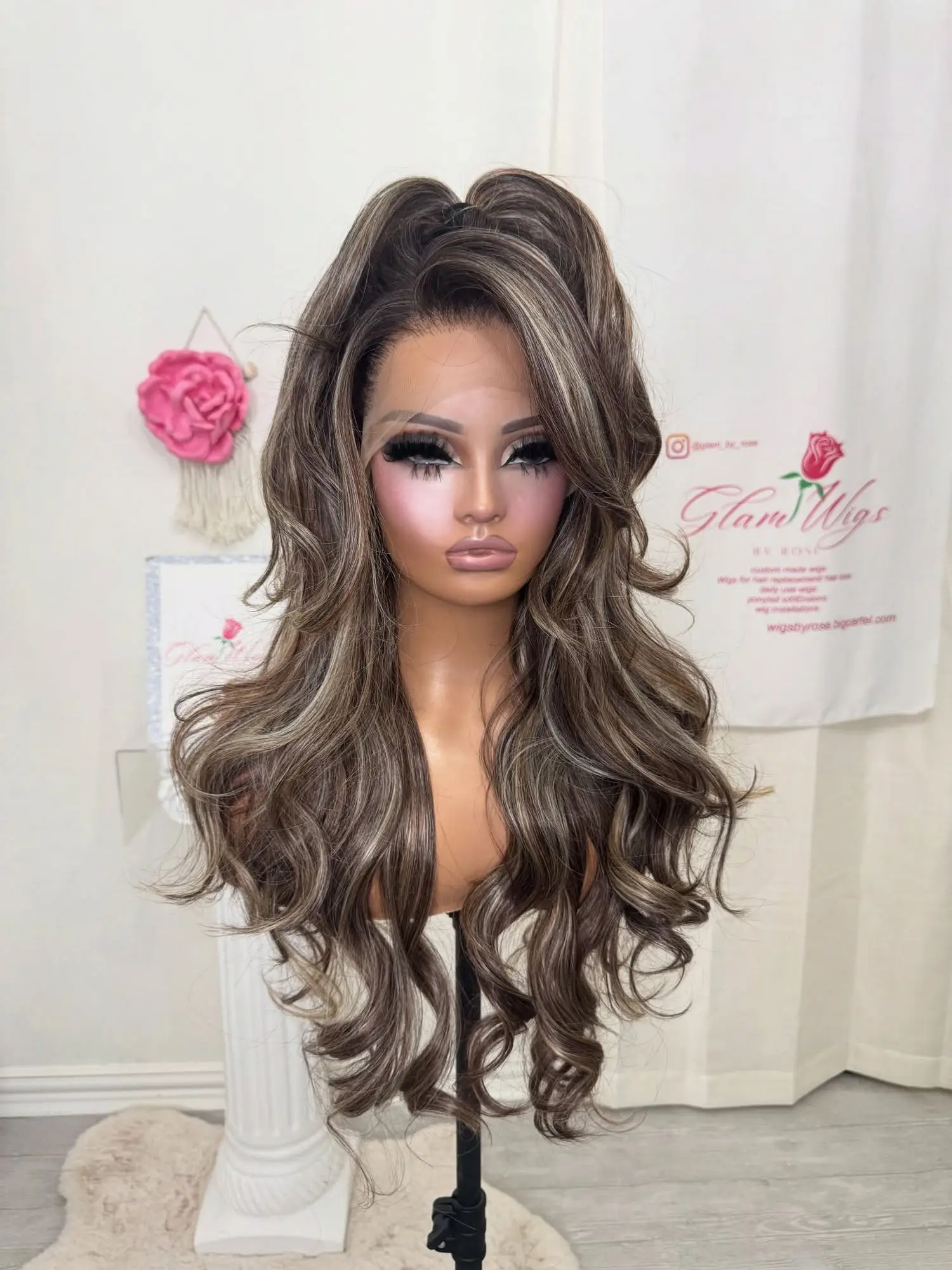 28 Inches Dark Wig Highlights Balayage Synthetic Lace Frontal Wigs Brunette 13*4 High Definition Wig Realistic Look Hairline Wig