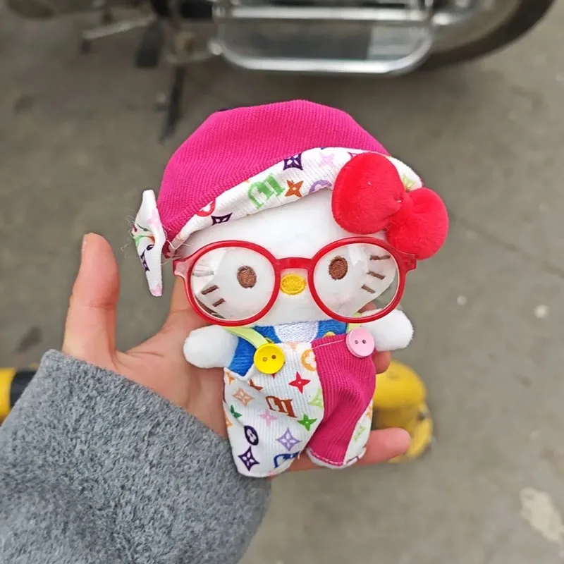 

Милый плюшевый брелок Hello Kitty в комбинезоне, мягкая игрушка-кошка КТ, подвеска для рюкзака, кукла-допамин, аниме-аксессуары, подарки для девочек