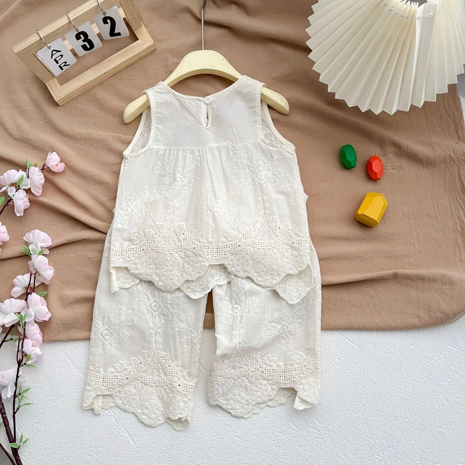 Girls Summer Set 2024 New Embroidered Top and Lace Pants Lightweight Two Pieces Casual Comfortable Children Clothing for Outdoor