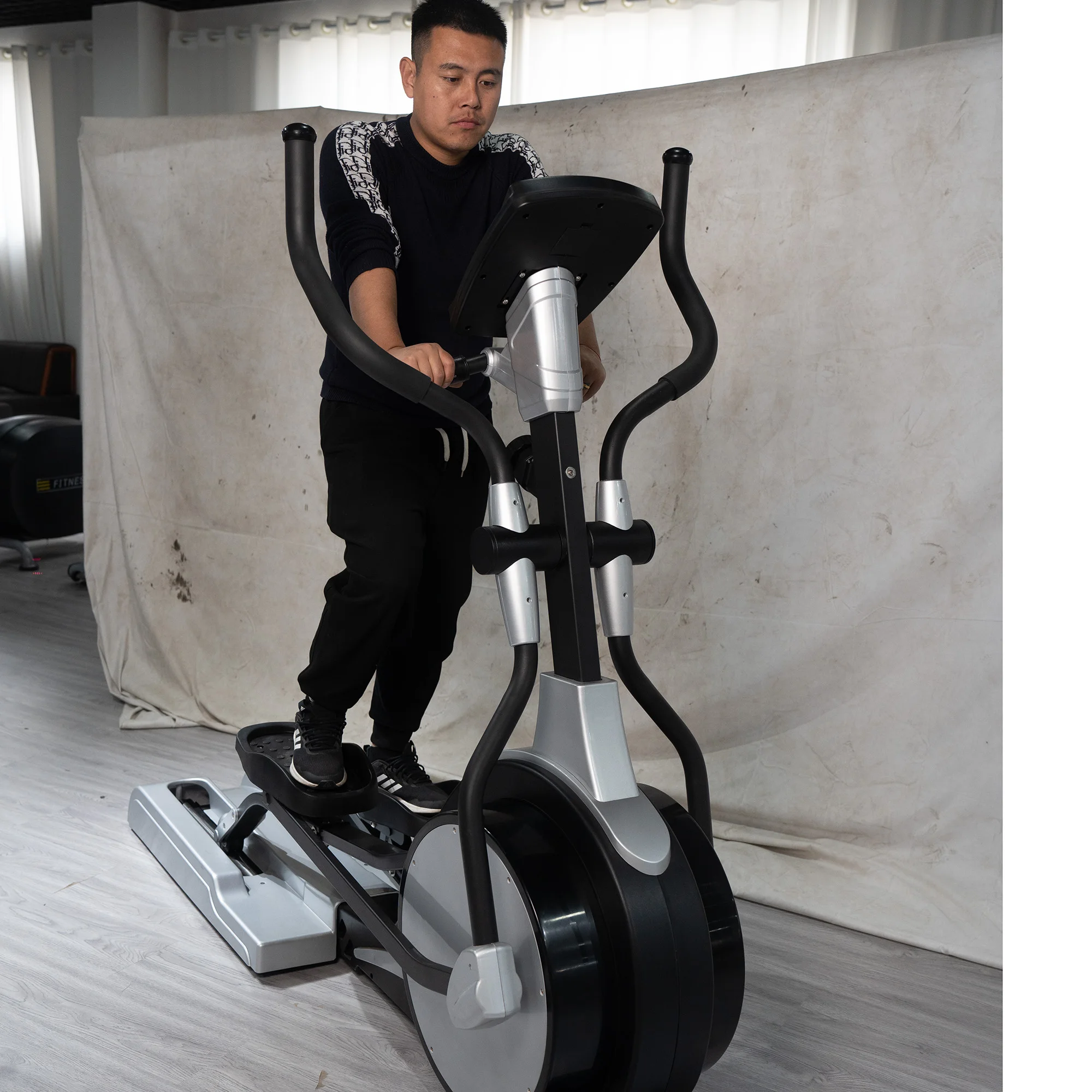 

Manual and Electric Foldable Cross Trainer Elliptical Machine for Home Body Building and Indoor Exercise