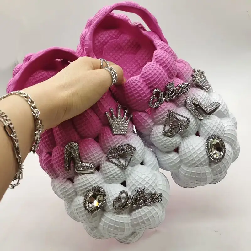 High Quality Bubble Ball Slippers Girl Rhinestone Pendant Designer Slides Ladies Creative Flat Slippers Adult Sandals Beach Shoe