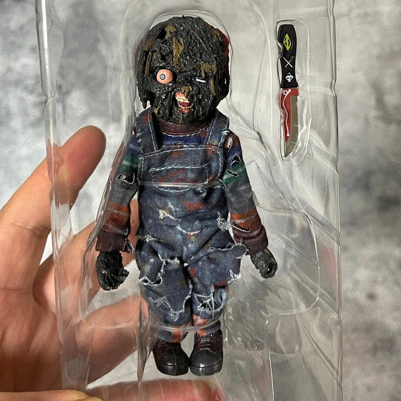 Hot Original Neca Good Guys Figure Burnt Chucky Real Clothes Horror Doll Action Figure Model Collecting Toys Doll Boy Gift Fans