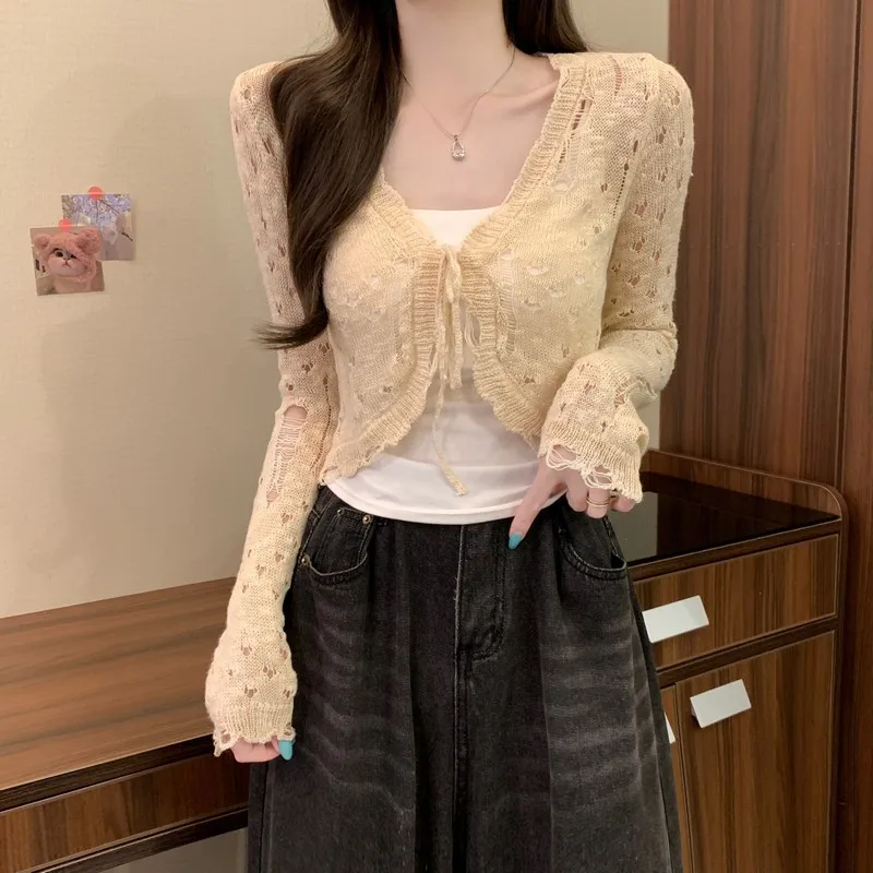 Early Autumn New Style Bohemian Hollow out Knitted Cardigan Women's Fashion Versatile Short Coat Gentle Top with Hole Design