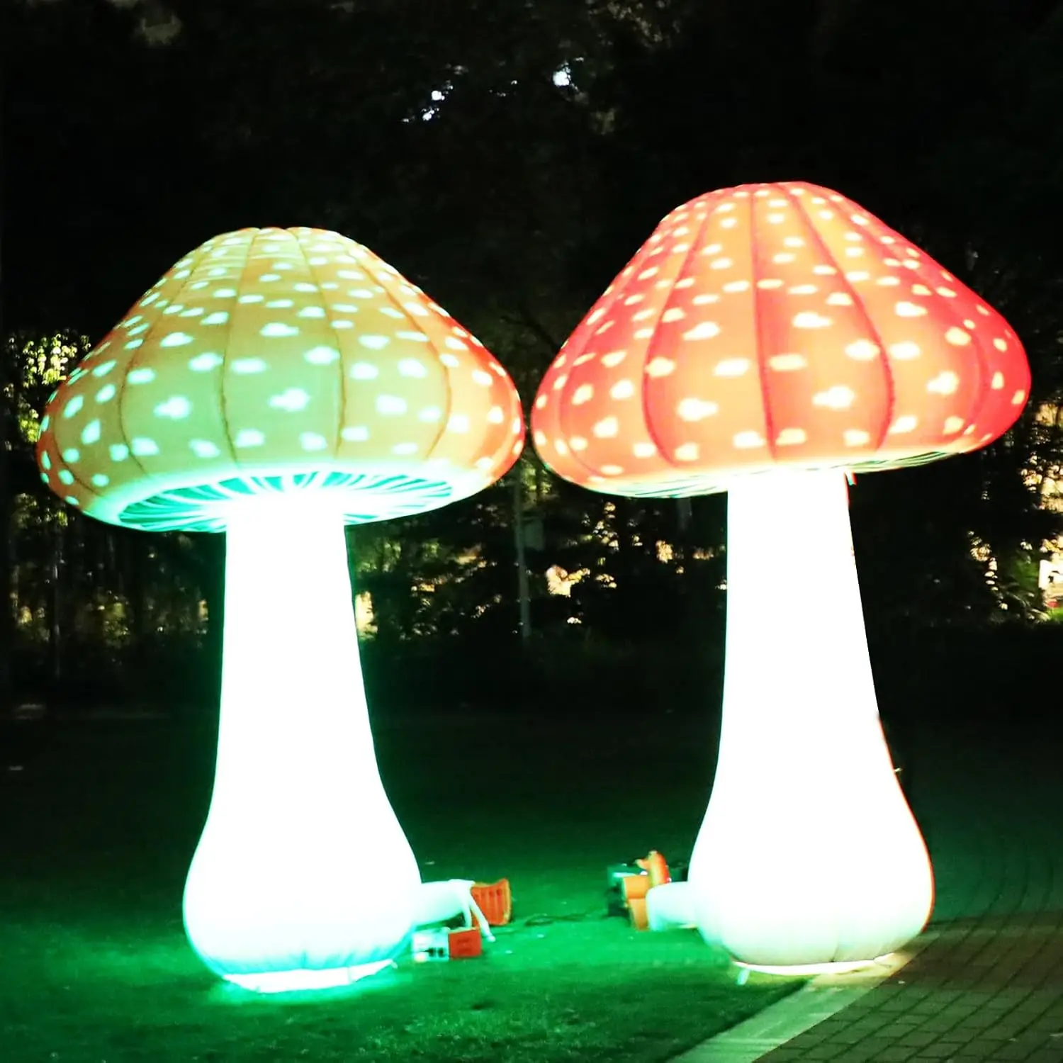 Grand champignon gonflable 8,2/10/13,2 pieds, 12 styles, avec lumière colorée, pour fête, arrière-cour, décorations de vacances