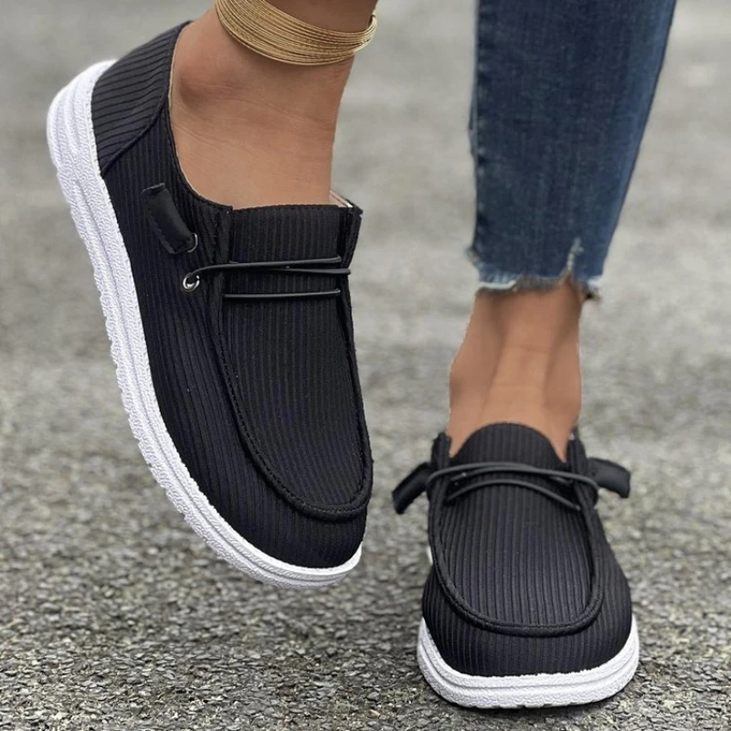 New Fashion Women's Canvas Shoes Versatile Anti Slip Student Casual Sports Shoes Plus Size Women's Single Shoes